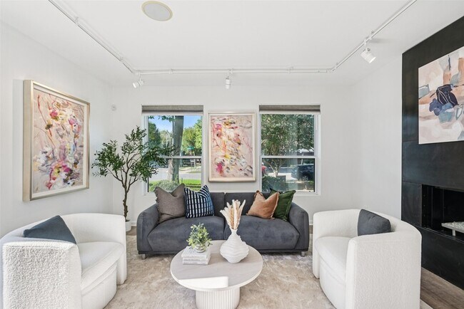 Foto del edificio - 4102 Bowser Ave