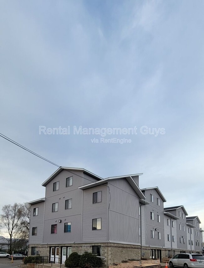 Building Photo - 434 1st Ave NE