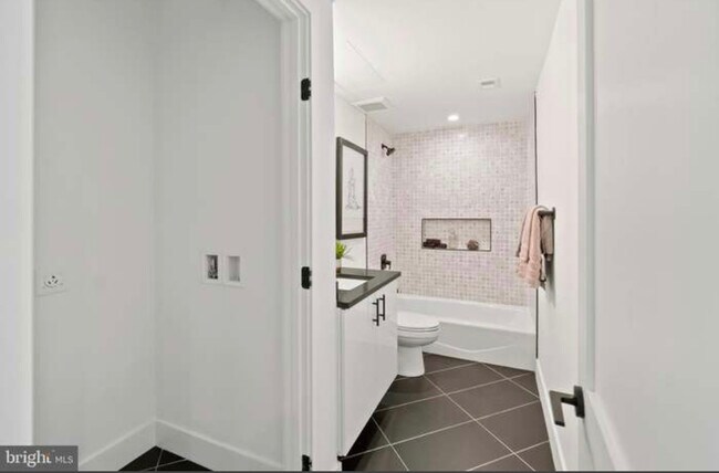 Foto del edificio - 1312 13th St NW