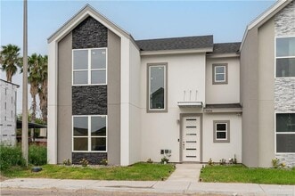 Building Photo - 15 N Crown Point