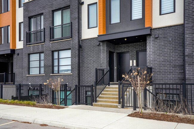 Building Photo - Stylish 2-Bedroom, 2.5-Bathroom Condo for ...