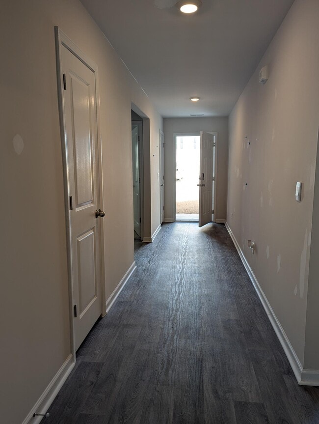 Front Hall - 4003 Calabash Ct