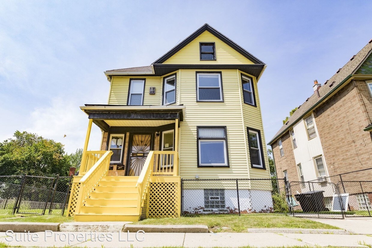 Primary Photo - 971 Fischer St