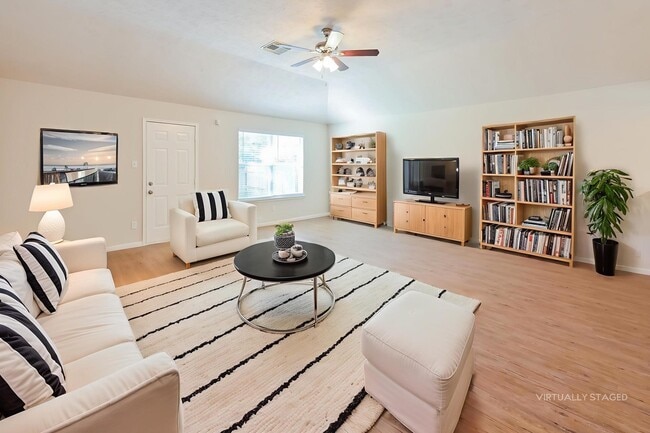 Foto del edificio - 2506 Fox Water Dr