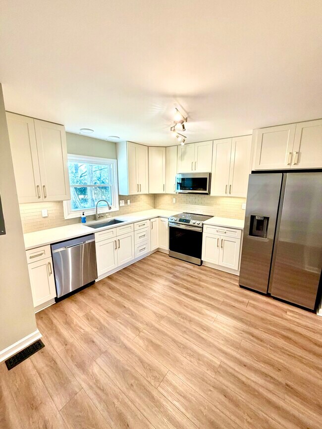 Foto del edificio - 3058 Dupree Dr SW