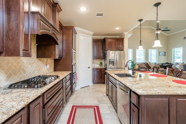 Foto del edificio - 7339 Chatham Green Dr