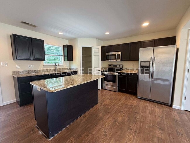 Building Photo - WEST KNOX CEDAR BLUFF AREA 2 BEDROOM 2.5 BATH TOWNHOUSE