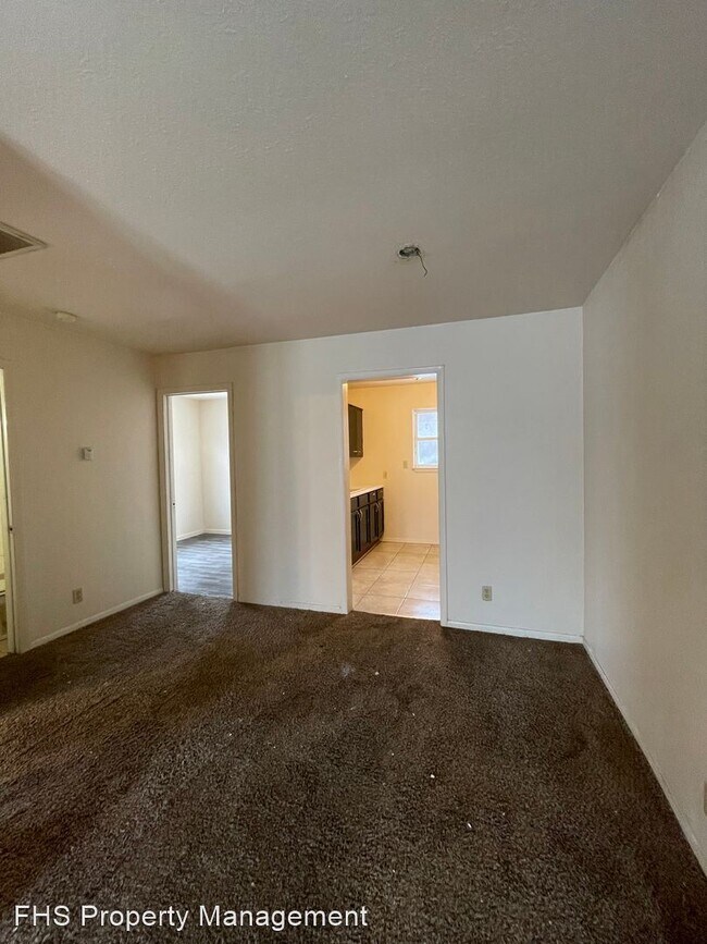 Foto del edificio - 2 br, 1 bath House - 919 N Fulbright Ave