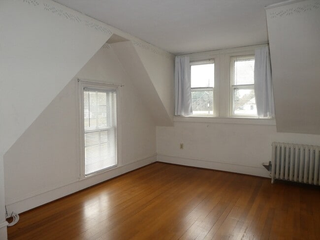 Foto del edificio - 231 Pleasant St