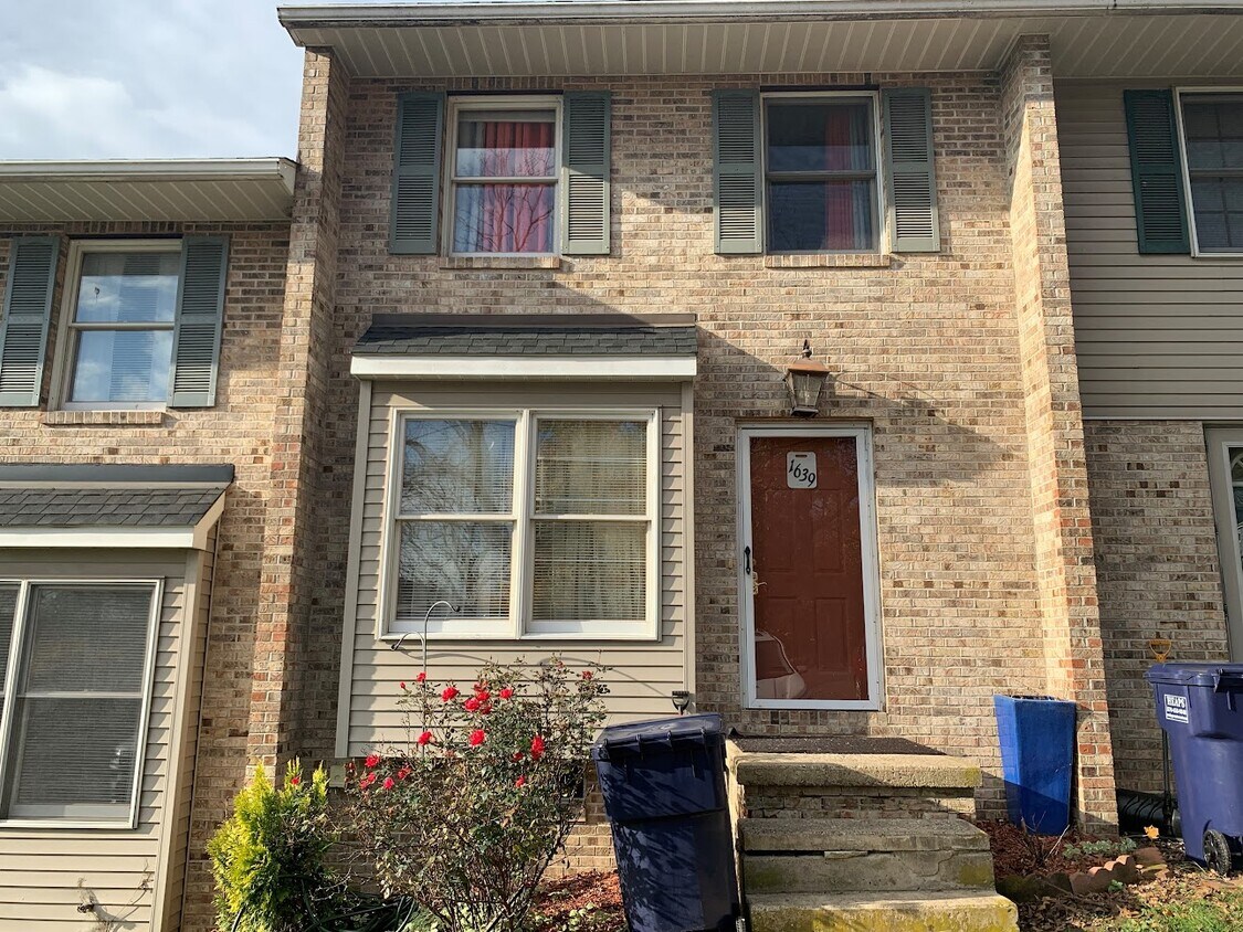 1639 Reservoir St, Danville, PA 17821 Townhome Rentals in Danville PA