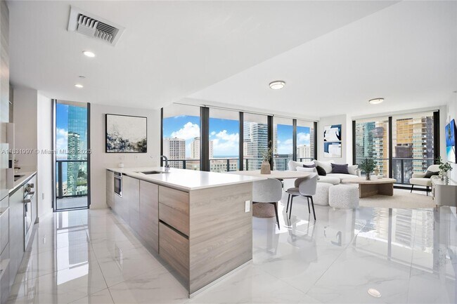 Foto del edificio - 1300 S Miami Ave