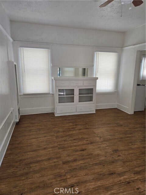 Foto del edificio - 942 2nd St