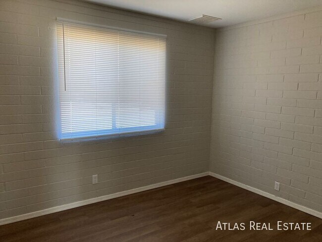 Foto del edificio - 6848 E Mary Dr