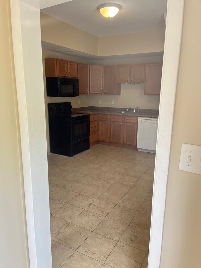 1106 W Church St, Champaign, IL 61821 House Rental in Champaign, IL