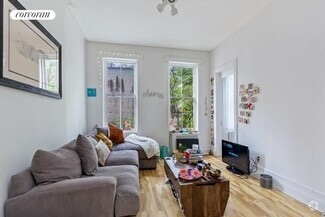 Building Photo - 11 Carmine St