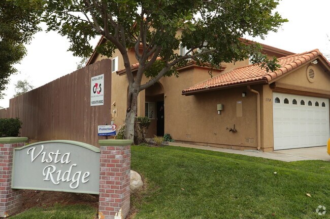 Building Photo - 1125-1153 Geronimo Pl