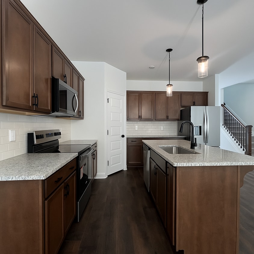 Foto principal - MOVE IN READY -3 Bed, 2.5 Bath 1 car garag...
