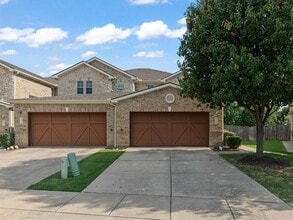 Building Photo - 5924 Lost Valley Dr