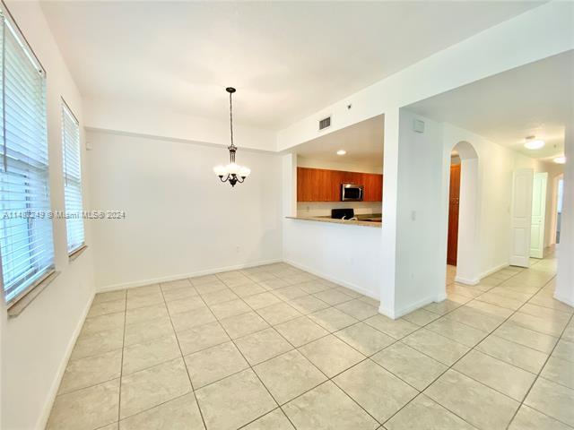 Building Photo - 10885 NW 89th Ter