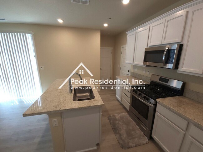 Building Photo - 4 br, 2.5 bath House - 9998 Del Surf Lane