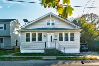 Building Photo - 817 Union Ave