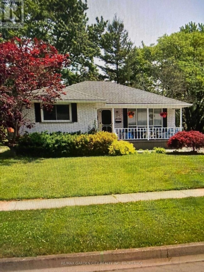 Building Photo - 44 Valencourt Dr