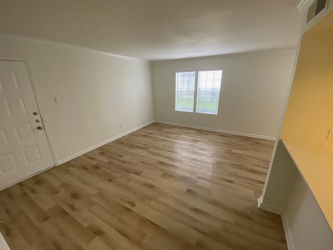 Building Photo - 12902 Brant Rock Dr