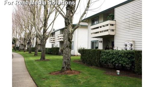 Building Photo - 17040 SE Naegeli Dr