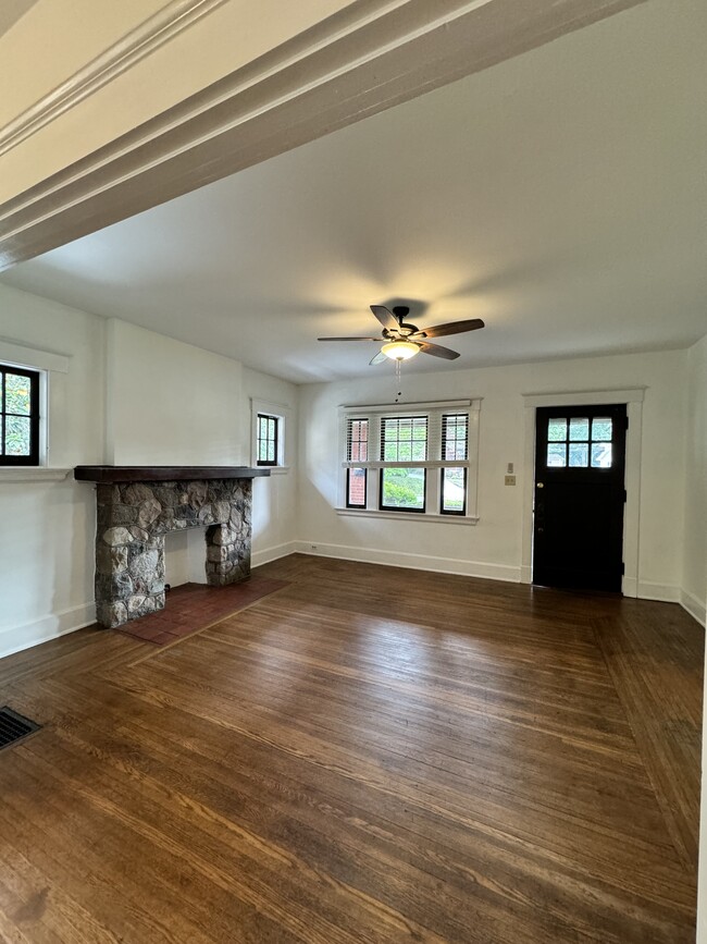 Living room - 45 Hartweg Ave