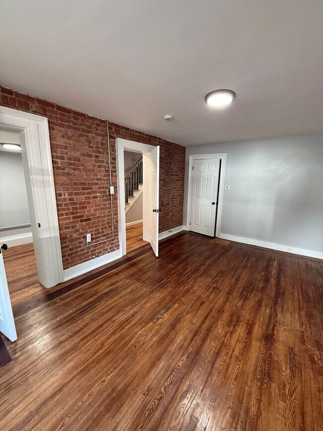 Foto del edificio - 256 Montgomery St