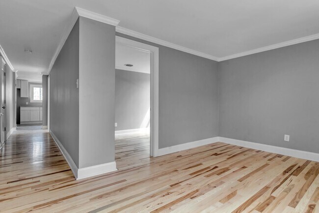 Building Photo - 76 Garner Avenue, Unit 3