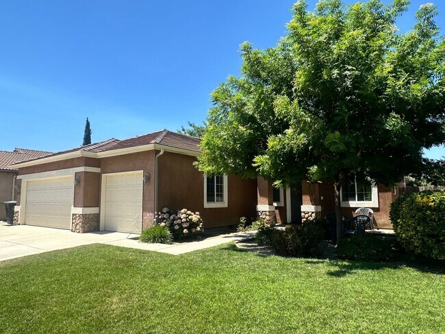Foto del edificio - NW Visalia Home Coming Soon! Walking distance to Denton Elementary