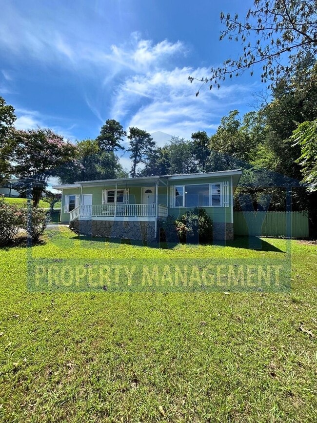 Building Photo - Beautiful 3-Bedroom, 1-Bath Home!