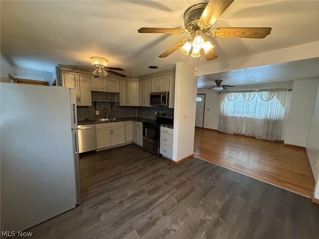 Building Photo - 1405 Gypsy Ln