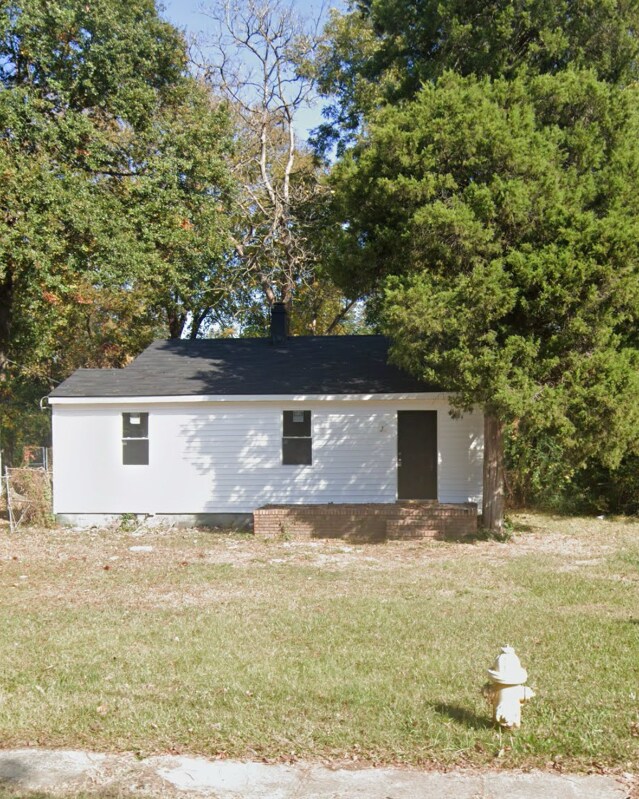 Primary Photo - 1 Hall St