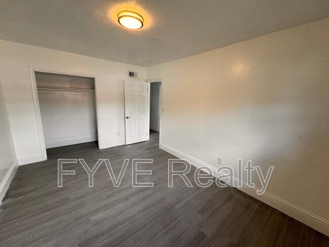 Foto del edificio - 1140 NE 110th Terrace