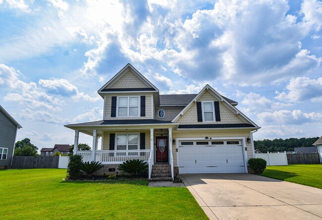Building Photo - FIRST TWO WEEKS RENT FREE!4 Bedroom 2.5 Ba...