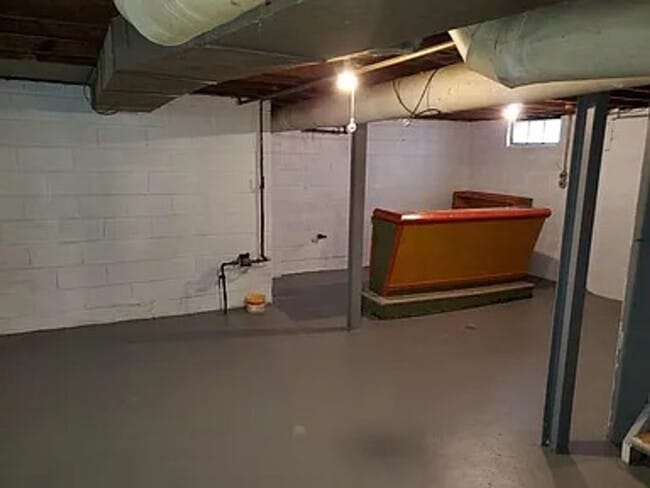 Building Photo - 2 bed, 1 bath with full basement