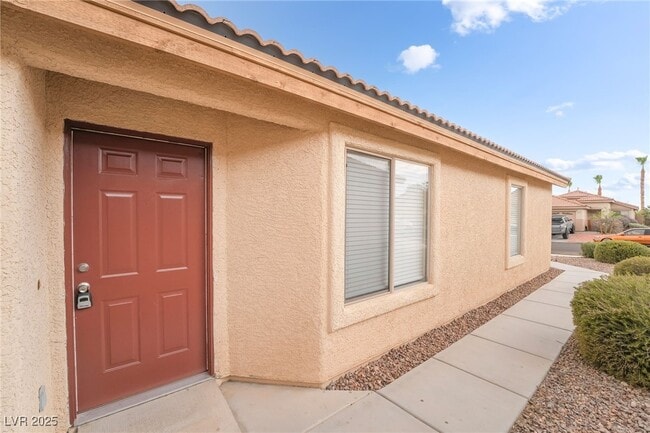 Building Photo - 11073 Vallerosa St