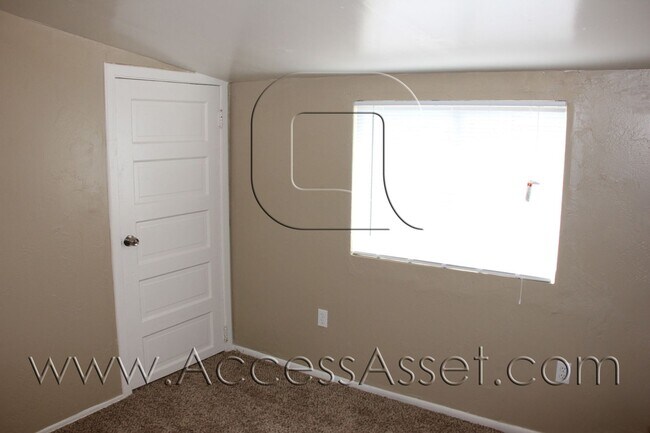 Foto del edificio - Cozy 2 Bed/1 Bath Home With Large Yard!