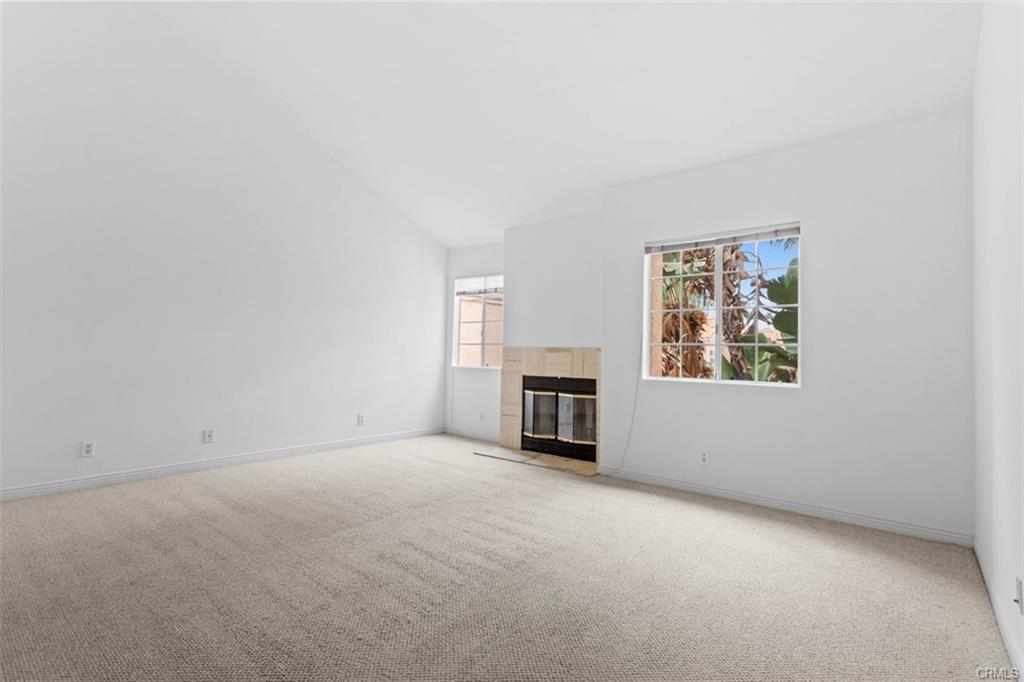 5200 White Oak Ave, Los Angeles, CA 91316 Townhome Rentals in Los