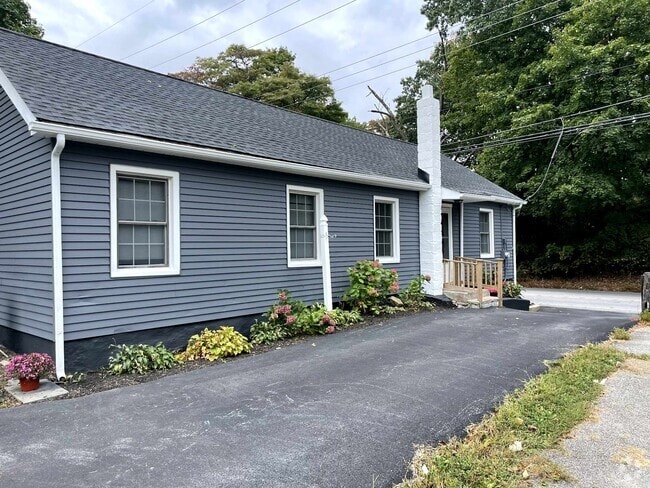 Building Photo - 1601 E Strasburg Rd