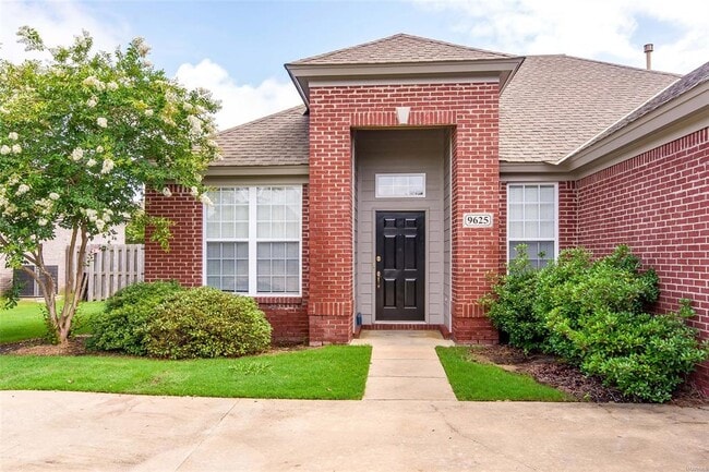 Building Photo - 9625 Helmsley Cir