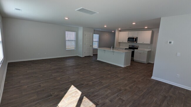 Foto del edificio - 140 Ponderosa Lp