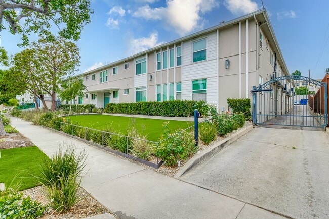 Gated parking - Urban Comfort Meets Connectivity in Downtown Inglewood