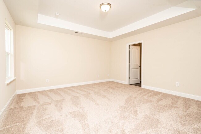 Foto del edificio - Available on July 10! Modern Home with Spacious Layout Near Downtown Kernersville