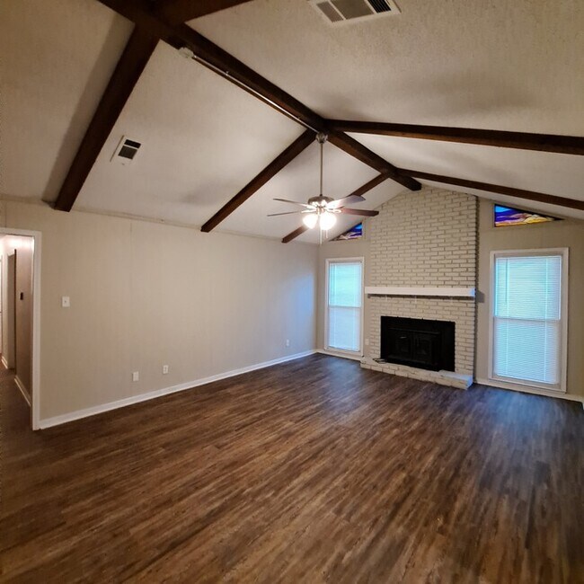 Foto del edificio - 5 Oakridge Dr. Jacksonville AR 72076