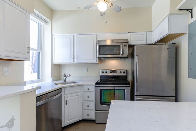 Building Photo - 1843 Mintwood Pl NW