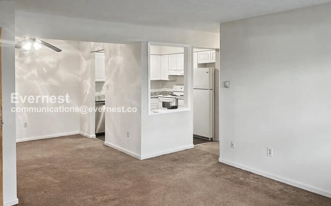 Building Photo - 1450 Slade Ave