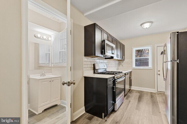 Foto del edificio - 912 Ashburton St